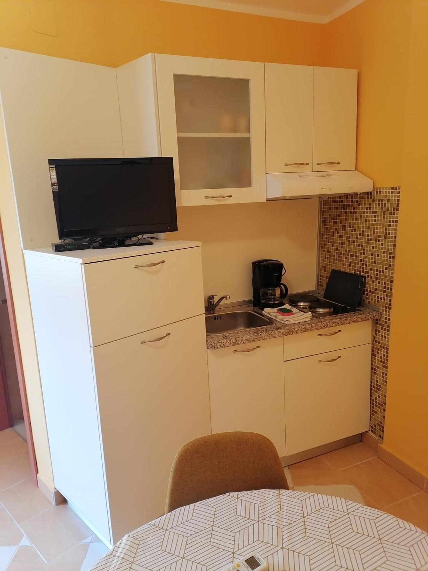 Apartmani Golomeic 茨里克韦尼察 外观 照片